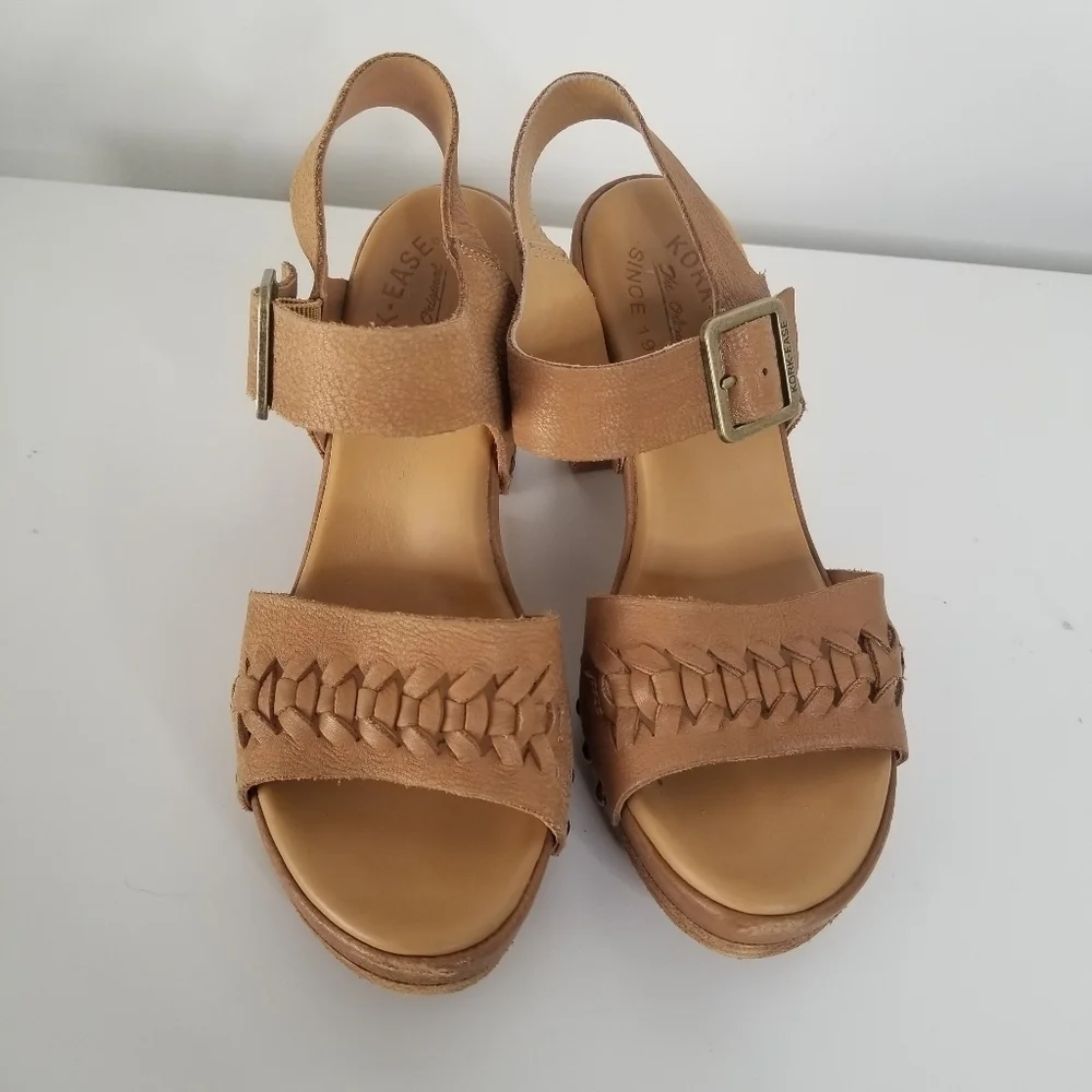 Kork-Ease Passilla Block Heel Platform Leather Sandals Size 7 Tan Studded